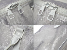 Load image into Gallery viewer, LOUIS VUITTON ルイヴィトン キーポル バンドリエール 50 ボストンバッグ M55814 エピ プラージュ クリア ホワイト 美品 中古 62110