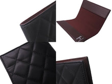 Load image into Gallery viewer, 極美品 CHANEL シャネル パスポートケース マトラッセ ココマーク ラムスキン ブラック シルバー金具 中古 62120