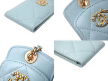 Load image into Gallery viewer, CHANEL シャネル ラゲージタグ カードケース パスケース 29番台 ココマーク ブルー ラムスキン ゴールド金具 美品 中古 62124