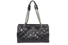 Load image into Gallery viewer, CHANEL シャネル ハンドバッグ マトラッセ ココマーク ラムスキン ブラック シルバー金具 美品 中古 62154