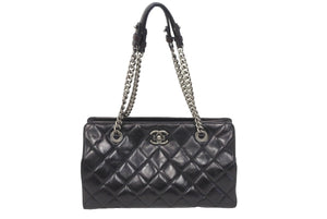 CHANEL シャネル ハンドバッグ マトラッセ ココマーク ラムスキン ブラック シルバー金具 美品 中古 62154