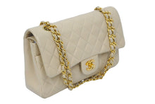 Load image into Gallery viewer, CHANEL シャネル マトラッセ25 Wフラップ チェーンショルダーバッグ 3番台 ラムスキン ベージュ ゴールド金具 美品 中古 62165