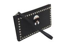 画像をギャラリービューアに読み込む, 同様品 FENDI フェンディ カールラガーフェルド ポーチ 8M0341 PVC レザー スタッズ ブラック シルバー金具 中古 62176 