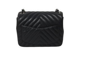 CHANEL シャネル Vステッチ チェーンショルダーバッグ 22番台 ココマーク ブラック ラムスキン シルバー金具 美品 中古 62192