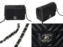 Load image into Gallery viewer, CHANEL シャネル Vステッチ チェーンショルダーバッグ 22番台 ココマーク ブラック ラムスキン シルバー金具 美品 中古 62192