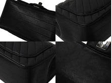 Load image into Gallery viewer, CHANEL シャネル Vステッチ チェーンショルダーバッグ 22番台 ココマーク ブラック ラムスキン シルバー金具 美品 中古 62192