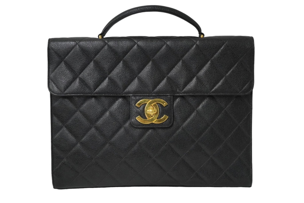 CHANEL シャネル マトラッセ ブリーフケース ビジネスバッグ キャビアスキン 2番台 ココマーク ゴールド金具 美品 中古 62193
