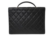 Load image into Gallery viewer, CHANEL シャネル マトラッセ ブリーフケース ビジネスバッグ キャビアスキン 2番台 ココマーク ゴールド金具 美品 中古 62193