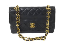 Load image into Gallery viewer, CHANEL シャネル マトラッセ 24 シングルフラップ チェーンショルダーバッグ ポーチ欠品 2番台 ブラック ラムスキン ゴールド金具 美品 中古 62196