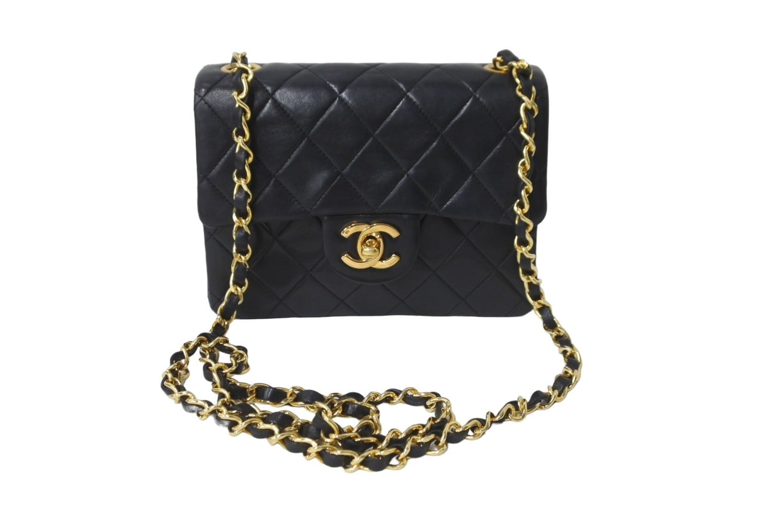 極美品 CHANEL シャネル ショルダーバッグ ミニマトラッセ19 チェーン 