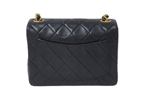 極美品 CHANEL シャネル ショルダーバッグ ミニマトラッセ19 チェーンショルダー 1番台 ラムスキン ブラック 中古 62207