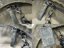 Load image into Gallery viewer, 激レア シャネル CHANEL A92352 2014年コレクション グラフィティ ペイント リュック アクト2 美品 中古 62222