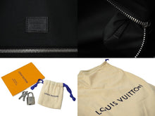Load image into Gallery viewer, 新品同様 LOUIS VUITTON ルイ ヴィトン ヴァージルアブロー キーポル バンドリエール フラッグ 50cm M55268 ブラック 中古 62233