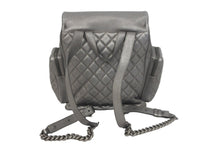 Load image into Gallery viewer, 極美品 CHANEL シャネル リュック キャビアスキン リュック バックパック マトラッセ レザー シルバー金具 中古 62238