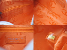 Load image into Gallery viewer, CHANEL シャネル ポーチ ハンドバッグ カンボンライン ココマーク A25171 9番台 ホワイト ラムスキン 美品 中古 62243