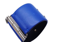 Load image into Gallery viewer, 極美品 CHANEL シャネル バングル ブレスレット ココマーク レディース Sサイズ レザー ブルー ゴールド金具 中古 62252