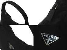 Load image into Gallery viewer, PRADA プラダ ハンドバッグ ホーボー MV515 トライアングルロゴ ブラック ナイロン シルバー金具 美品 中古 62273
