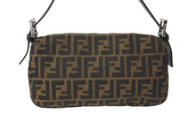 画像をギャラリービューアに読み込む, FENDI フェンディ マンマバケット ハンドバッグ アクセサリーポーチ ズッカ柄 ブラウン シルバー金具 美品 中古 62276 