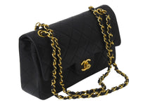 Load image into Gallery viewer, CHANEL シャネル Wフラップ マトラッセ チェーン ショルダーバッグ 23cm 1番台 ラムスキン ブラック ゴールド金具 美品 中古 62277
