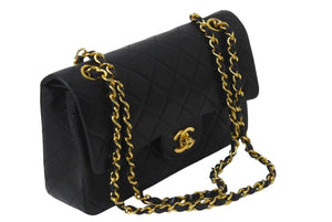 CHANEL シャネル Wフラップ マトラッセ チェーン ショルダーバッグ 23cm 1番台 ラムスキン ブラック ゴールド金具 美品 中古 62277