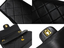 Load image into Gallery viewer, CHANEL シャネル Wフラップ マトラッセ チェーン ショルダーバッグ 23cm 1番台 ラムスキン ブラック ゴールド金具 美品 中古 62277