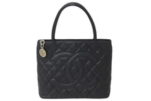 Load image into Gallery viewer, 極美品 CHANEL シャネル 復刻トートバック A01804 15番台 キャビアスキン ブラック シルバープレート 中古 62280