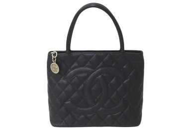 極美品 CHANEL シャネル 復刻トートバック A01804 15番台 キャビアスキン ブラック シルバープレート 中古 62280