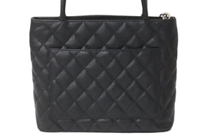 極美品 CHANEL シャネル 復刻トートバック A01804 15番台 キャビアスキン ブラック シルバープレート 中古 62280