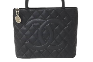 極美品 CHANEL シャネル 復刻トートバック A01804 15番台 キャビアスキン ブラック シルバープレート 中古 62280