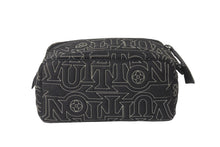 Load image into Gallery viewer, LOUIS VUITTON ルイヴィトン スノー カプセル コレクション ドップキット ナイロン ブラック M21435 ICチップ 良品 中古 62281