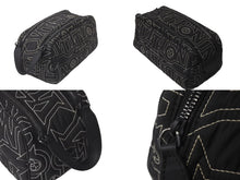 Load image into Gallery viewer, LOUIS VUITTON ルイヴィトン スノー カプセル コレクション ドップキット ナイロン ブラック M21435 ICチップ 良品 中古 62281