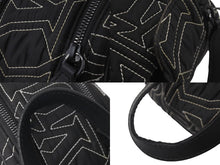 Load image into Gallery viewer, LOUIS VUITTON ルイヴィトン スノー カプセル コレクション ドップキット ナイロン ブラック M21435 ICチップ 良品 中古 62281