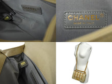 Load image into Gallery viewer, 新品同様 CHANEL シャネル ボーイシャネル20 ショルダーバッグ カーフスキン 20番台 ゴールド ゴールド金具 中古 62300