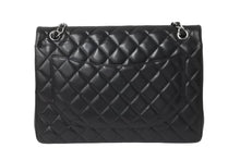 Load image into Gallery viewer, CHANEL シャネル Wフラップチェーンショルダーバッグ デカマトラッセ 33cm 18番台 ラムスキン ブラック シルバー 美品 中古 62304