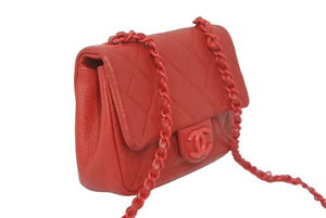 極美品 CHANEL シャネル ショルダーバッグ ココマーク マトラッセ キャビアスキン 29番台 レッド レッド金具 中古 62323