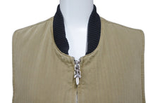 Load image into Gallery viewer, 新品未使用 CHROME HEARTS クロムハーツ ダガージップボアベスト クロスボタン コットン シルバー925 ブラック カーキ M 中古 62348