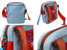 Load image into Gallery viewer, CHANEL シャネル スポーツライン ショルダーバッグ 7番台 ココマーク キャンバス ブルー レッド 良品 中古 62390