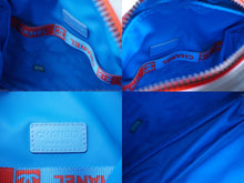 Load image into Gallery viewer, CHANEL シャネル スポーツライン ショルダーバッグ 7番台 ココマーク キャンバス ブルー レッド 良品 中古 62390