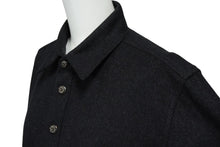 Load image into Gallery viewer, 極美品 CHROME HEARTS クロムハーツ オーバルボタンウール長袖シャツ 袖クロスパッチ カシミヤ混 サイズSM 中古 62397