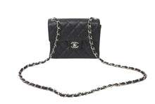 Load image into Gallery viewer, 極美品 CHANEL シャネル ミニマトラッセ チェーンショルダーバッグ ココマーク 6番台 キャビアスキン ブラック シルバー 中古 62420
