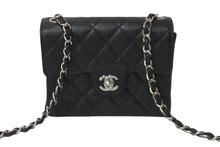 Load image into Gallery viewer, 極美品 CHANEL シャネル ミニマトラッセ チェーンショルダーバッグ ココマーク 6番台 キャビアスキン ブラック シルバー 中古 62420