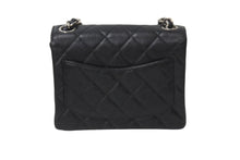 Load image into Gallery viewer, 極美品 CHANEL シャネル ミニマトラッセ チェーンショルダーバッグ ココマーク 6番台 キャビアスキン ブラック シルバー 中古 62420