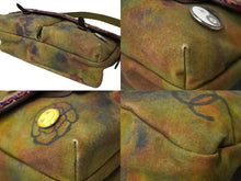 Load image into Gallery viewer, 極美品 CHANEL シャネル エンブロイダリー メッセンジャーバッグ 20番台 グラフィティ カーキ ココマーク A92790 中古 62421
