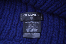 Load image into Gallery viewer, 極美品 CHANEL シャネル ココマーク カシミヤ ニットキャップ ブルー ロゴ ビーニー 帽子 ニット帽 小物 美品 中古 62449