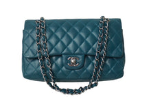 Load image into Gallery viewer, CHANEL マトラッセWフラップチェーンショルダー 15番台 25cm ショルダーバッグ グリーン×シルバー金具 ラムスキン 美品 中古 62468