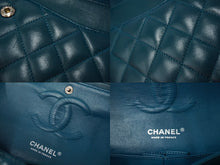 Load image into Gallery viewer, CHANEL マトラッセWフラップチェーンショルダー 15番台 25cm ショルダーバッグ グリーン×シルバー金具 ラムスキン 美品 中古 62468