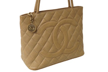 Load image into Gallery viewer, CHANEL シャネル 復刻トート 10番台 ハンドバッグ ココマーク キャビアスキン ベージュ シルバー金具 美品 中古 62485