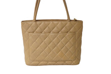 Load image into Gallery viewer, CHANEL シャネル 復刻トート 10番台 ハンドバッグ ココマーク キャビアスキン ベージュ シルバー金具 美品 中古 62485