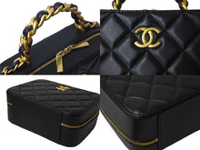 Load image into Gallery viewer, 極美品 CHANEL シャネル トップハンドル ヴァニティ スモール チェーン ショルダーバッグ ラムスキン ブラック ランダム 中古 62501