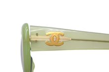 Load image into Gallery viewer, CHANEL シャネル サングラス ココマーク ウェリントン 05975 40114 プラスチック グリーン スモーク ゴールド金具 美品 中古 62523